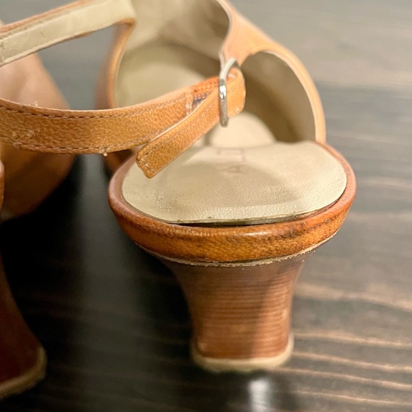 Aldo sz 8 Leather Sling Back Heels - Picture 10 of 12